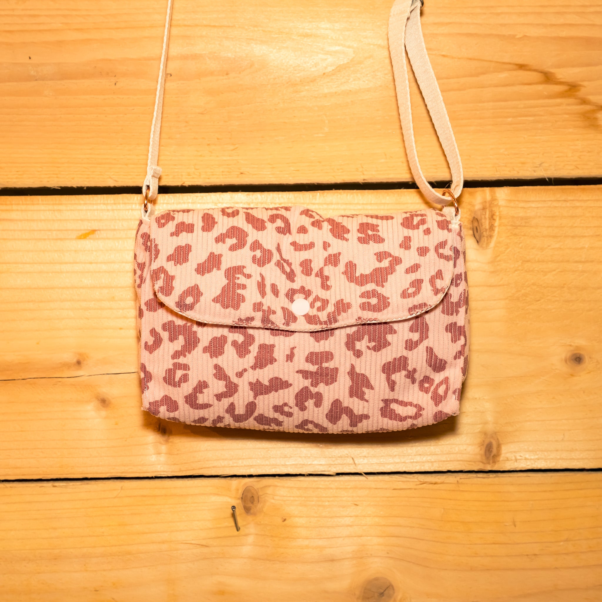 Sac bandoulière en Velours Léopard Rose