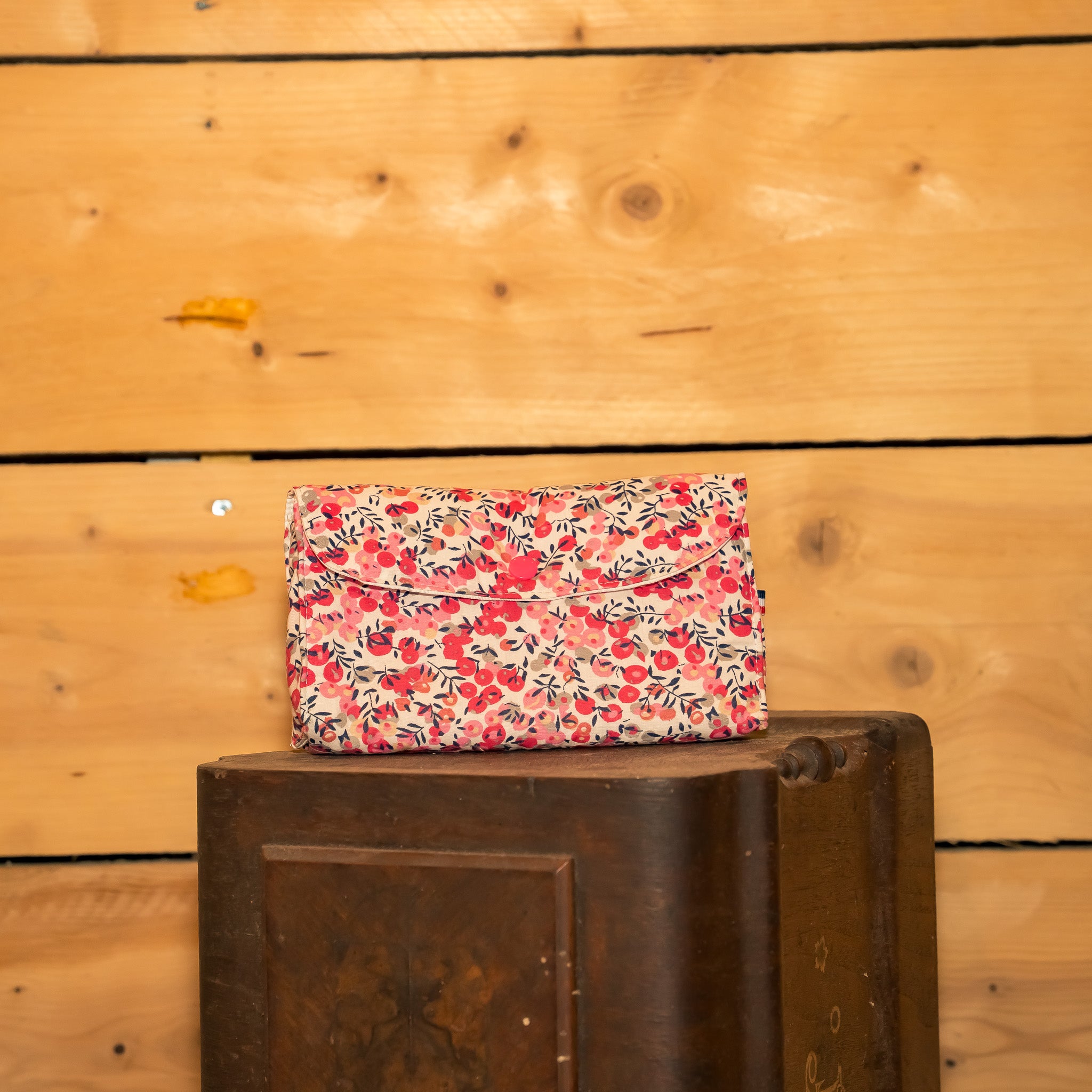 Pochette Portefeuille Tissu Floral Fuschia