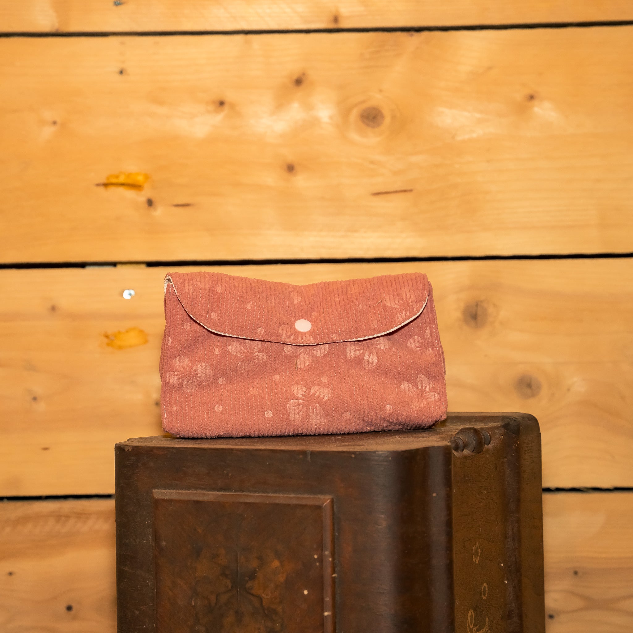 Pochette Portefeuille Velours Rose motifs Fleurs