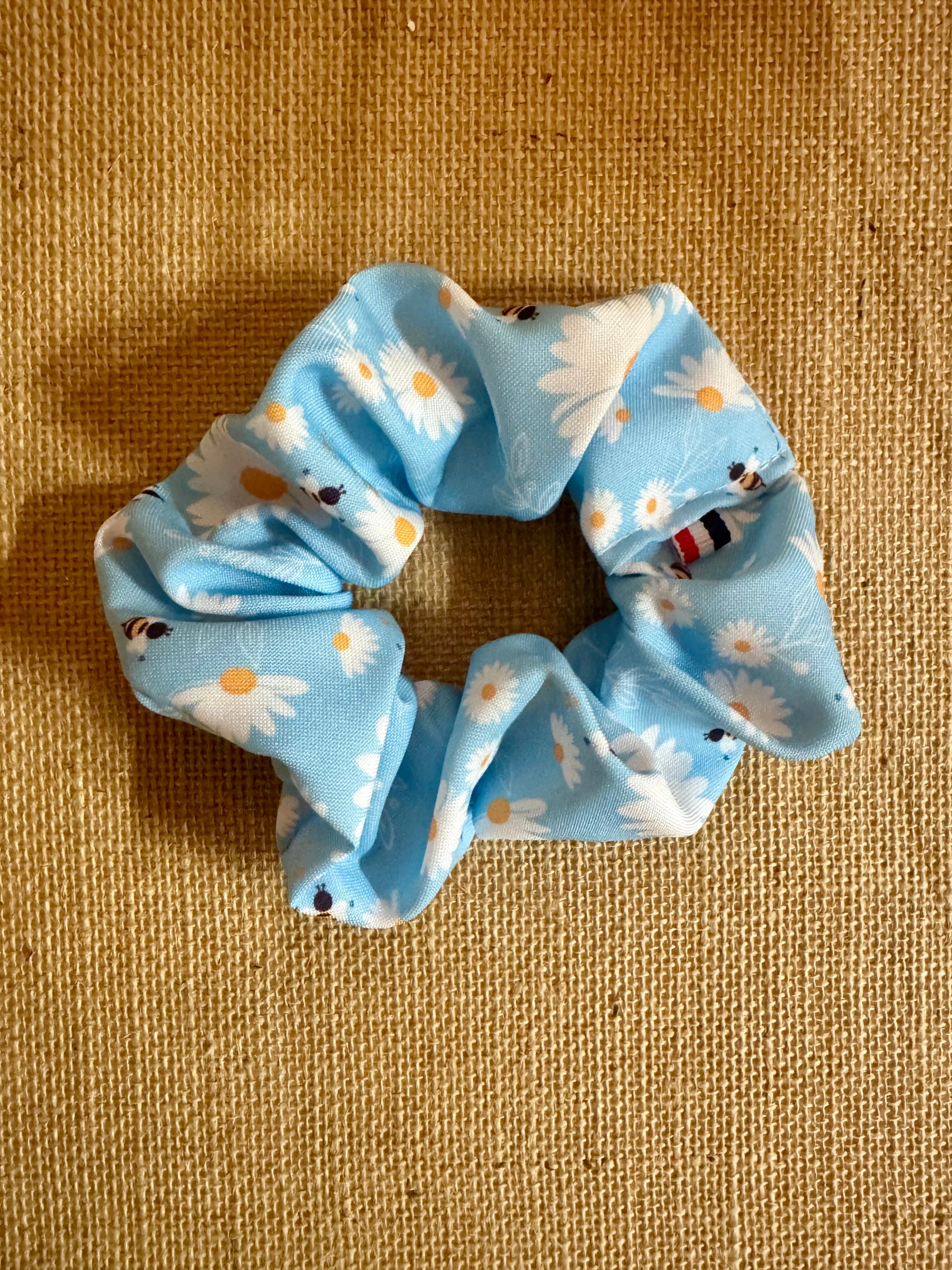 Grand chouchou Bleu Marguerite et Abeille