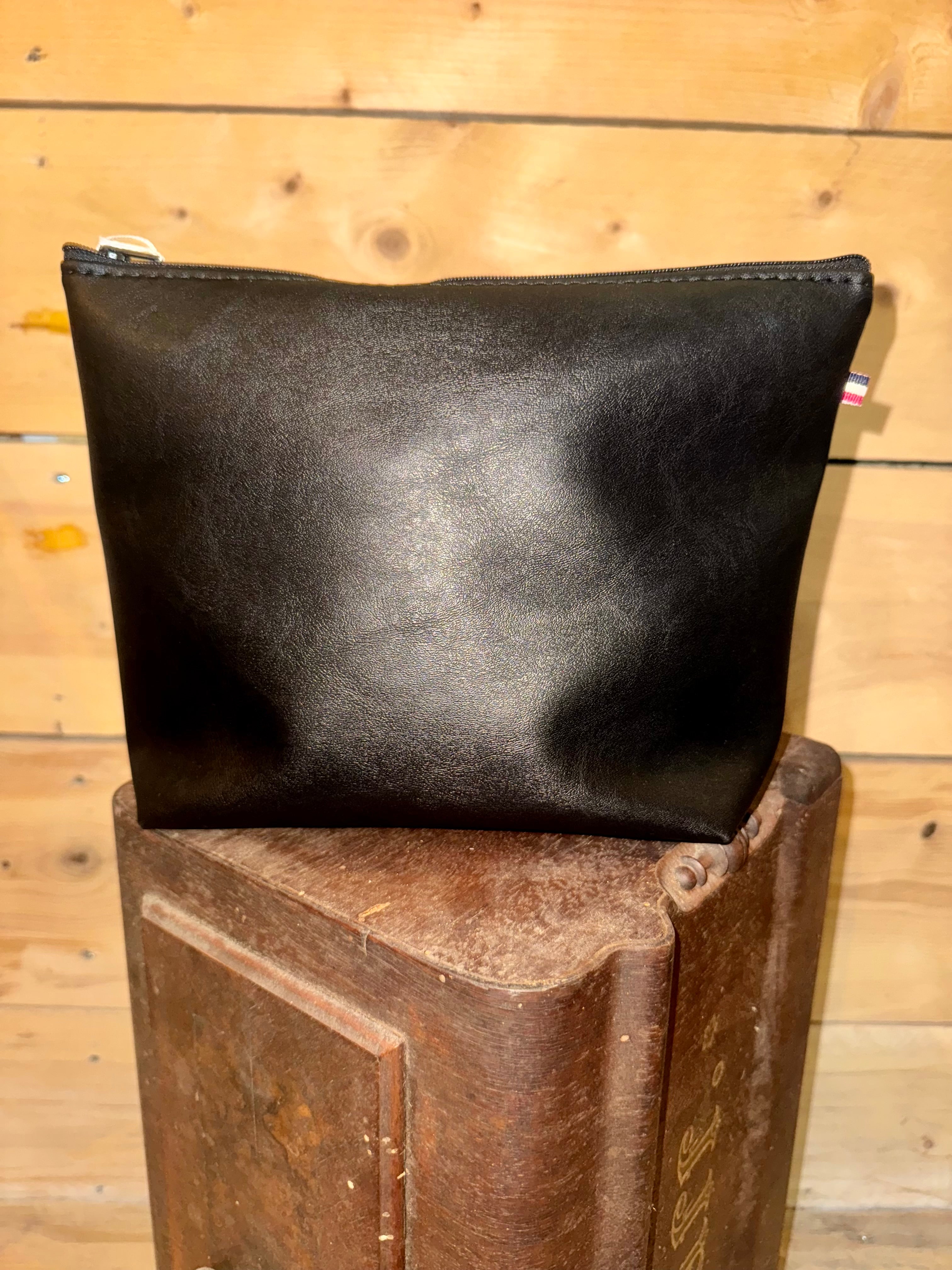 Trousse de toilette trapèze Femme - Capiton black & white